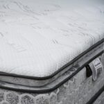 نمای نزدیک از لایه پد دار و ساختار بدون فنر تشک آتیکس مدل ریباند