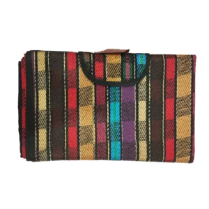 زیرانداز جاجیم 6 نفره با طرح‌های رنگین و سنتی، مناسب برای سفر و پیک نیک.